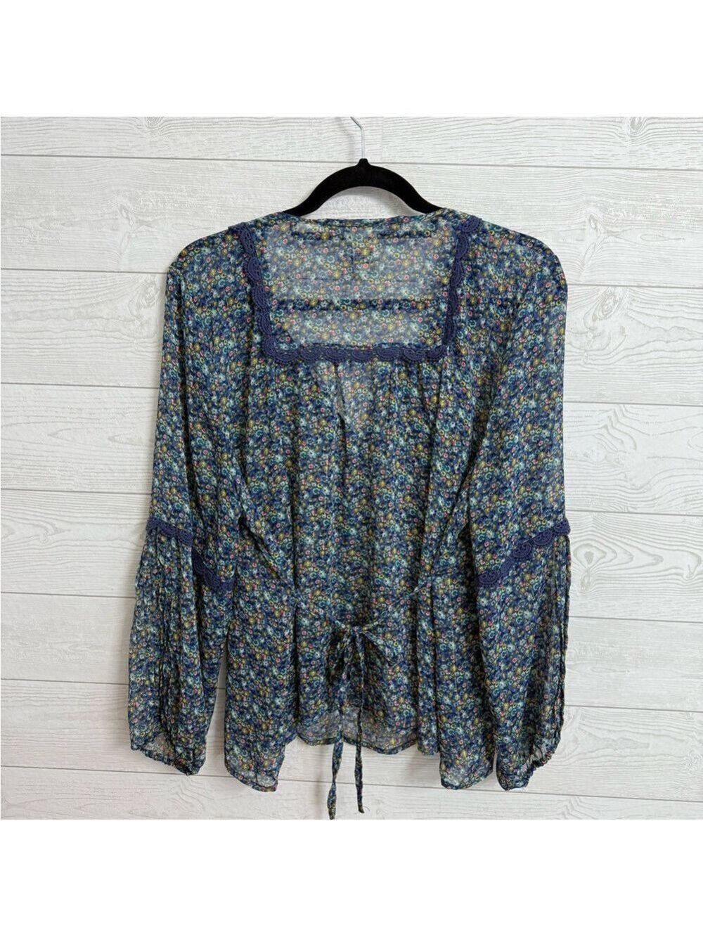 American Rag Cie Women’s BoHo Blue Shear Floral Long Sleeve Blouse. Size XL - Picture 3 of 6